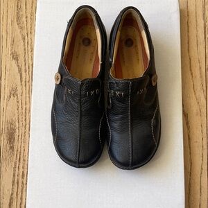 Clarks Black Leather Casual Slip-On Loafers with Button Accent